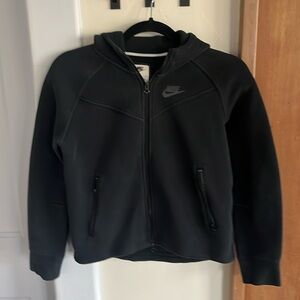 Youth M Nike tech jacket